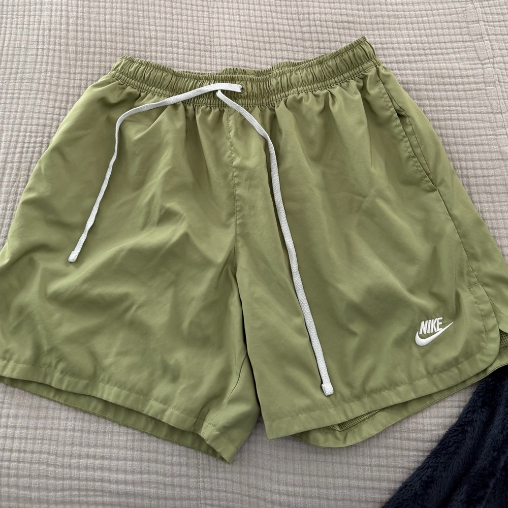 Nike Green men’s Shorts with Mesh lining